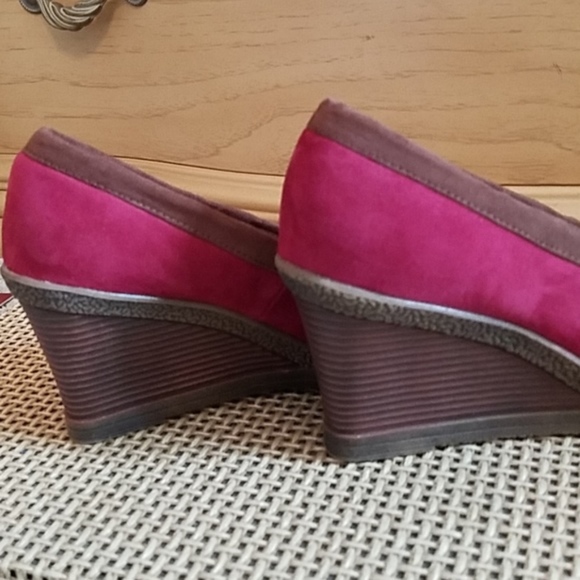NWOT Burgundy Wedge Loafer - Picture 4 of 8
